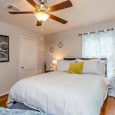 The Blue Door Bungalow - Luxury Home Downtown Χιούστον Εξωτερικό φωτογραφία